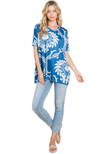 Load image into Gallery viewer, BOMBOM Printed Relaxed V-Neck Tunic Top