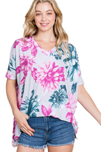Load image into Gallery viewer, BOMBOM Floral V-Neck Short Sleeve T-Shirt
