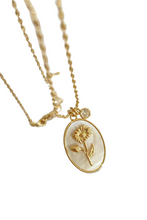 Load image into Gallery viewer, Flower Shell Pendant Copper Necklace
