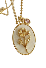 Load image into Gallery viewer, Flower Shell Pendant Copper Necklace
