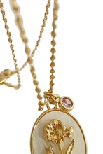Load image into Gallery viewer, Flower Shell Pendant Copper Necklace
