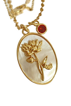 Load image into Gallery viewer, Flower Shell Pendant Copper Necklace

