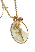 Load image into Gallery viewer, Flower Shell Pendant Copper Necklace
