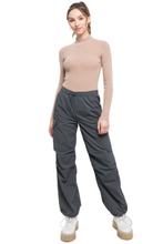 Load image into Gallery viewer, Loose Fit Parachute Cargo Pants
