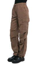 Load image into Gallery viewer, Loose Fit Parachute Cargo Pants
